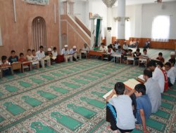 Çocuklar mukabeleye yoğun ilgi gösteriyor