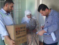 Umut-Der'den bin 230 aileye gıda yardımı