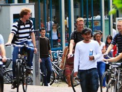 Düsseldorf Üniversitesi'nde resmi Kürtçe ders