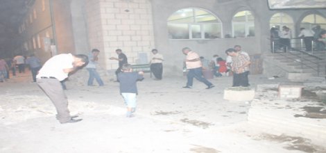 Van'da BDP'lilerden Kadir Gecesi eylem!