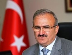 Vali'den Kürtçe veda