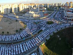 Kayaşehir'de 15 bin kişi aynı sofrada buluştu