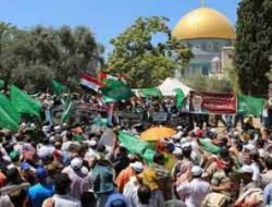 Filistinlilerden Mursi ile dayanışma eylemi