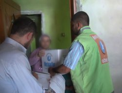 Bayram öncesi fakirlerin yüzü güldü