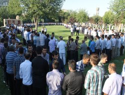 Mustazaflar bayramlaştı