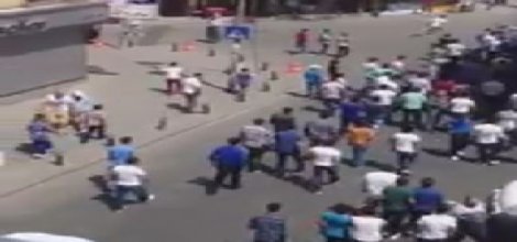 BDP'lilerden İstanbul'da Rojavalı Kürtlere saldırı!