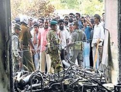 Budistler Camiye Saldırdı: 7 Yaralı