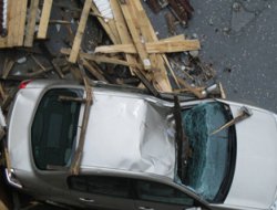 İstanbul`da Hortum ve Fırtına Etkili Oldu