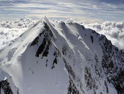 Avrupa'nın ortasında yaz günü çığ: 2 ölü