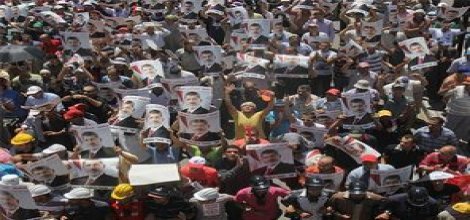 Protestolar Mısır'da  tüm şehirlere yayılıyor