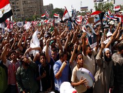 Mısır `Halkı Öfke Cumasında` Buluşuyor