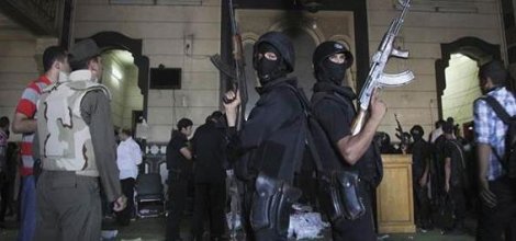 Katiller camide böyle poz verdi!