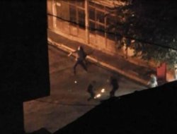 PKK Yandaşları Alışveriş Merkezine Saldırdı