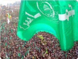 Gazzeliler Mısırlı mazlumlar için meydanlara indi