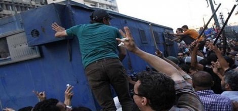 Cezaevine nakil sırasında katliam: 52 ölüm