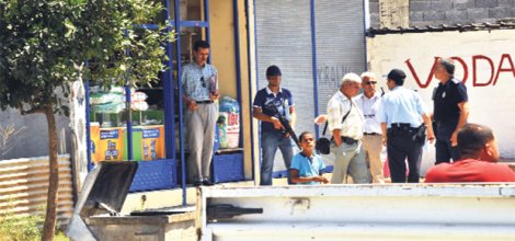 Otomatik silahlarla kaçak elektrik operasyonu