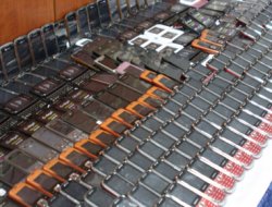Şırnak'ta kaçak cep telefonu baskınları