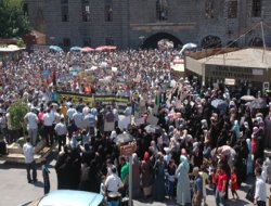 Katliamlar çeşitli merkezlerde protesto edilecek