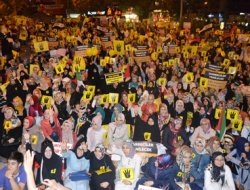 Bursa'da binler Adeviyye ve Suriye için toplandı