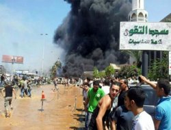 Lübnan'da iki camide patlama: 42 ölü, 358 yaralı