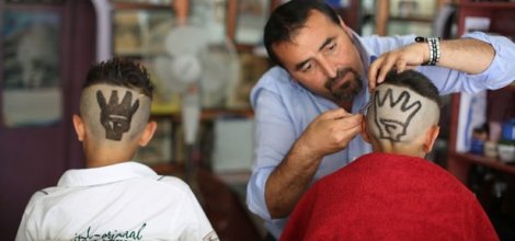 'Rabia selamı'nı kafalarına kazıttılar