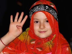 İnsanlık nöbetini çocuklar devraldı