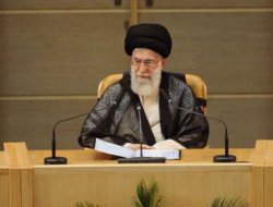 Hamaney: Suriye'ye müdahale felaket olur