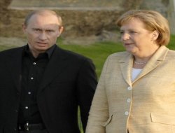 Putin ile Merkel, Suriye`yi görüştü