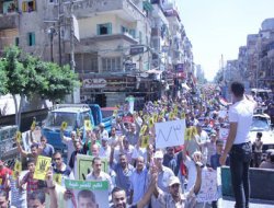 Mısır'da Milyonlar meydanlarda