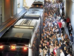 İstanbul'da "Metro-Metrobüs" birleşiyor