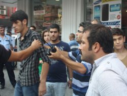 Mersin'de bildiri dağıtan 15 kişi gözaltına alındı