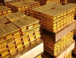 Altın uzmanları ikiye bölündü