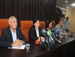 PYD Eş Başkanı Diyarbakır'da açıklamalarda bulundu