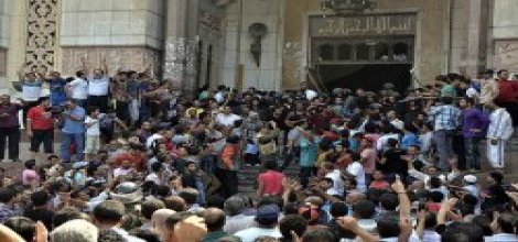 Firavun Sisi camileri kapatıyor!