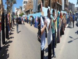 Darbeye karşı insan zinciri