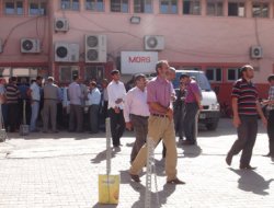 Traktörün altında kalan çocuk hayatını kaybetti