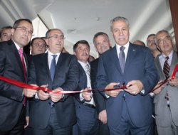 Arınç, Manisa'da açılışlara katıldı