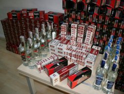 Adana'da kaçakçılık baskınları