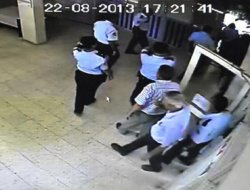 Adana'da karakola kumar baskını