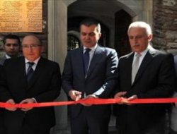 Topkapı Sarayı El Yazmaları Kütüphanesi açıldı