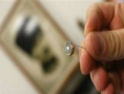 Böceği Koyan Hakim Çıktı