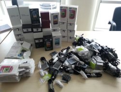 Van'da 158 adet cet telefonu ele geçirildi