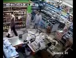 Sadaka kutusunu çaldılar