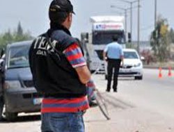 Şırnak'ta bomba yüklü araç ve canlı bomba alarmı