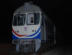 Yolcu treni raydan çıktı