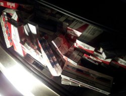 Viranşehir'de kaçak sigara yakalandı