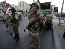 Mısır`da olağanüstü halin uzatılmasına tepki