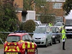 İngiltere`de Müslüman aileye kundaklama