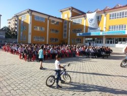 Kur'an'a hizmet şereftir