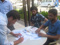 "Dini mekânlara uygun girilsin"